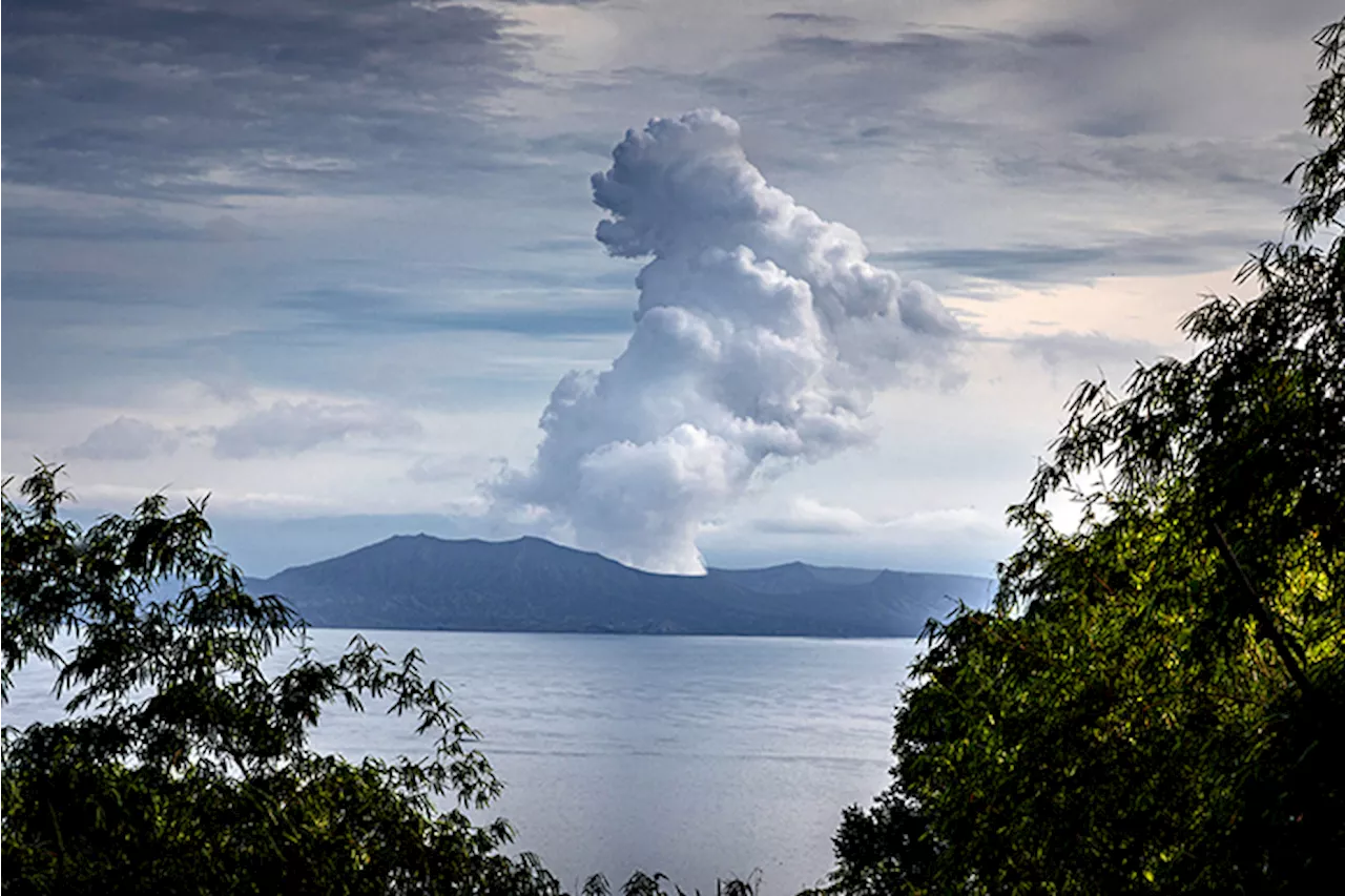 Taal Volcano ‘vog’ forces class suspensions in Calabarzon areas