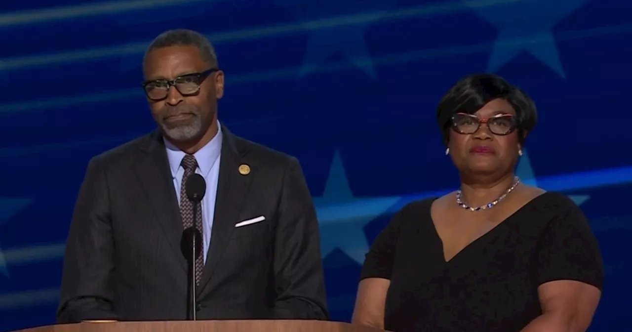 NAACP president opens DNC with dig at Trump remark