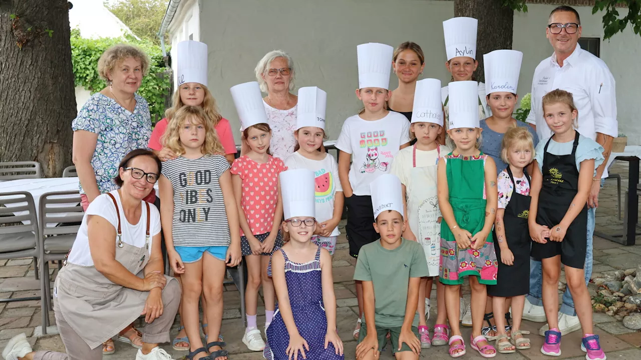 Kinder durften mit Haubenkoch besten Apfelstrudel backen