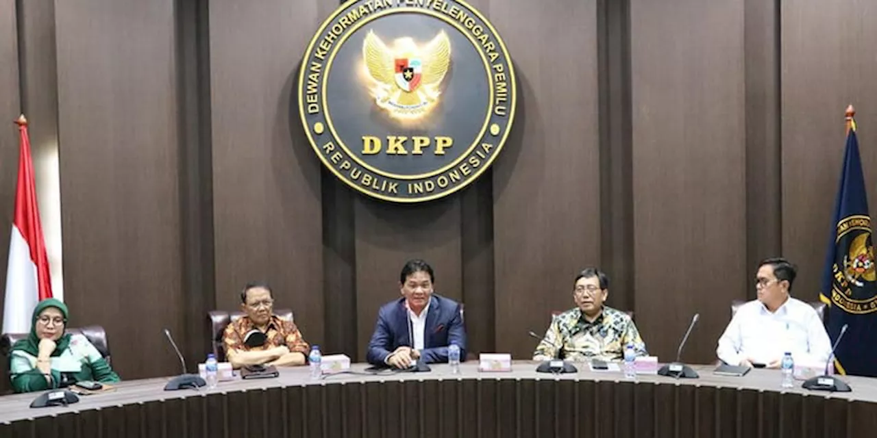 Menikah Siri Sesama Penyelenggara Pemilu, DKPP Pecat Ketua KPU Labusel