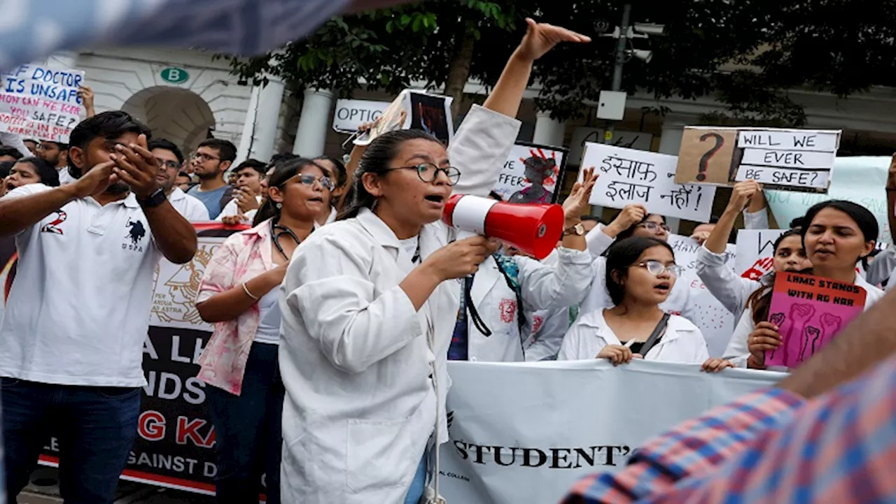 Indian medics refuse to end protests over doctor's rape and murder - SABC News