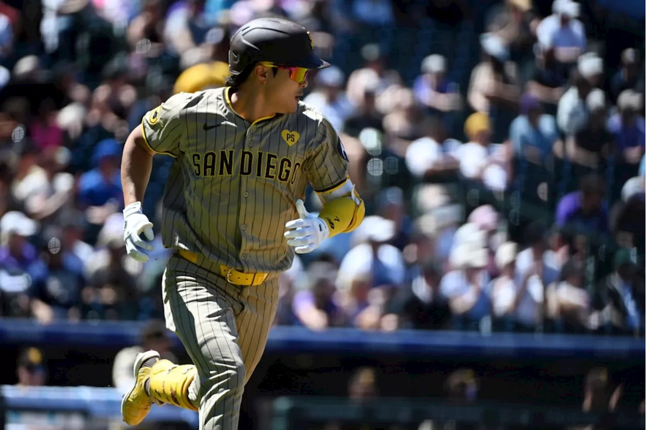 Padres notes: Ha-Seong Kim exits with jammed shoulder; milestone watch for Joe Musgrove, Manny Machado