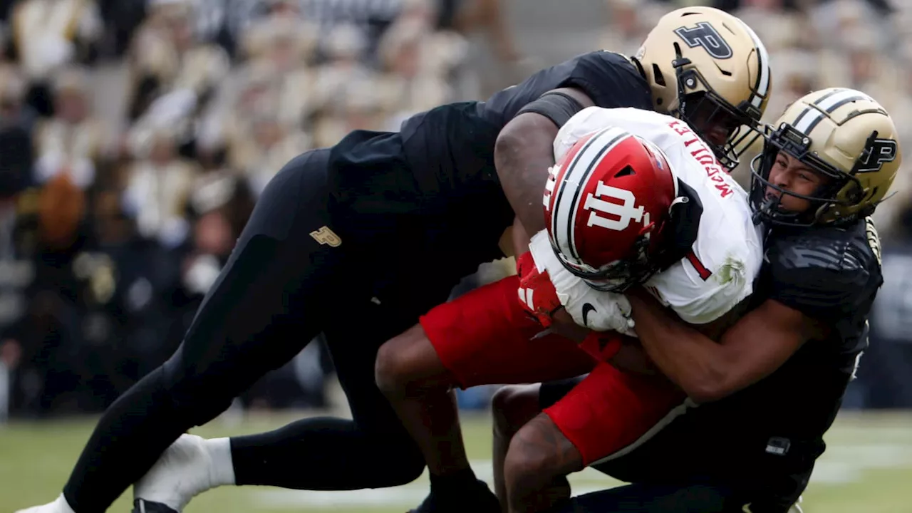 Texas A&M Aggies Defensive End Nic Scourton Earns Preseason AP All-American Honors