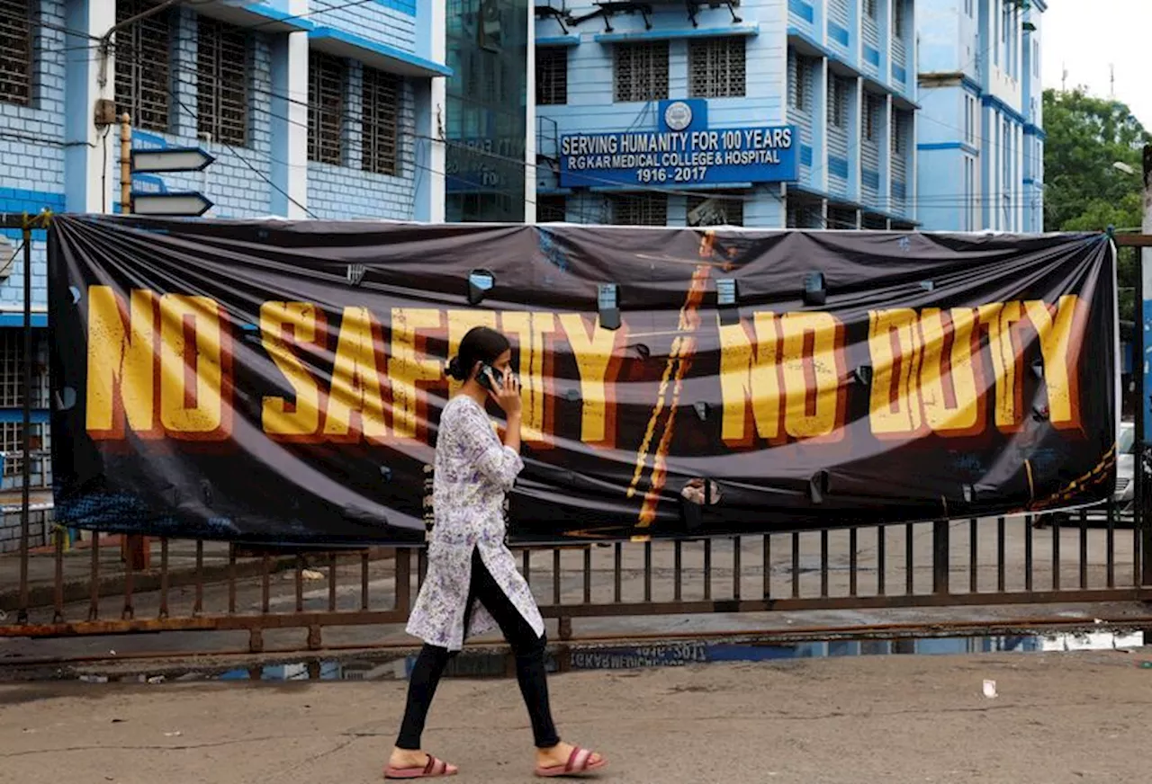 India's soccer rivals unite to protest over Kolkata doctor's rape and murder