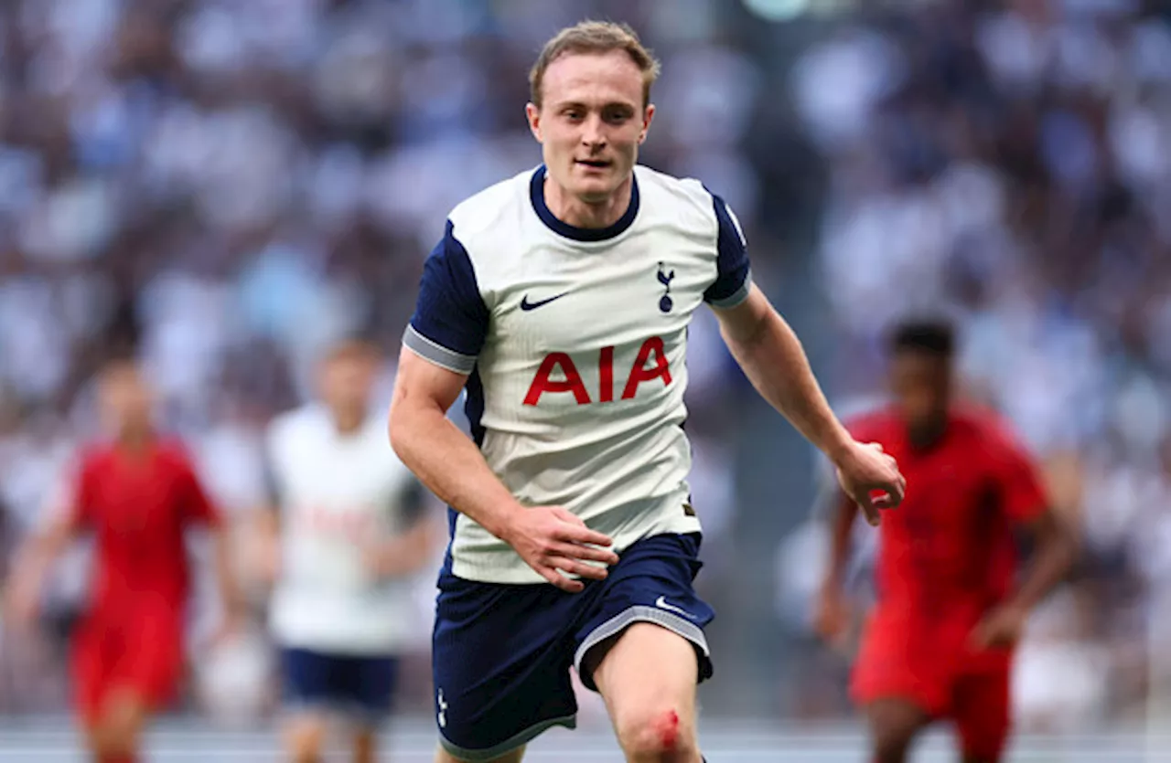 Leicester sign Spurs midfielder Oliver Skipp