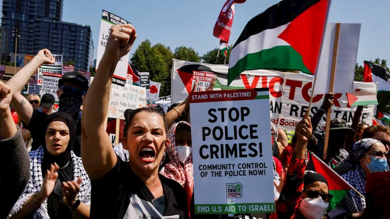 Protesters flood DNC site in Chicago, voicing outrage over Gaza genocide