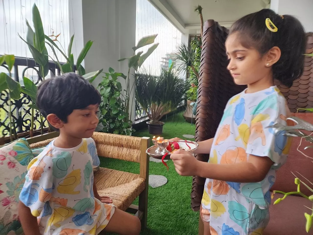 Yash Children: ಯಶ್ ಮಕ್ಕಳ ರಕ್ಷಾಬಂಧನ, ಯಥರ್ವನಿಗೆ ರಾಖಿ ಕಟ್ಟಿ ಸಿಹಿಮುತ್ತು ನೀಡಿದ ಐರಾ