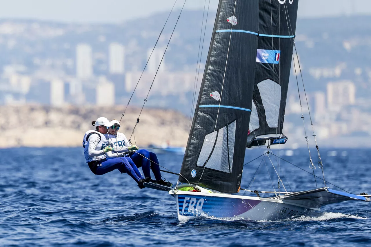 JO 2024 : nouvelle médaille française, Sarah Steyaert et Charline Picon (voile skiff) décrochent le bronze