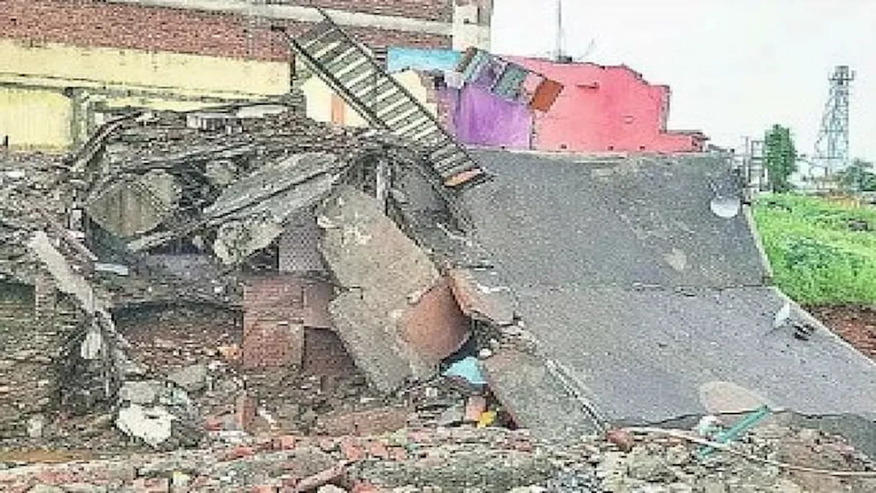 Jammu Cloudburst: पांपोर में बादल फटा... बारिश से नदी-नाले उफान पर, वैष्णो देवी में हेलिकॉप्टर सेवा रही बंद