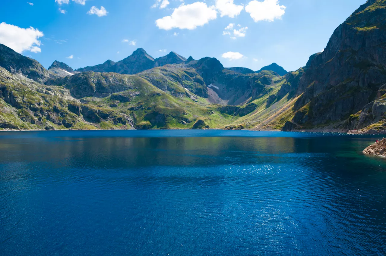 Ce lac aux eaux turquoises va vous faire oublier les plages de la Côte