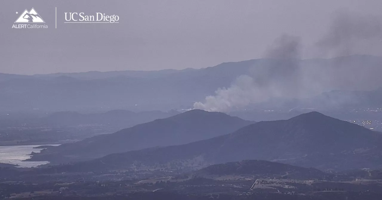 Alamos Fire prompts evacuation orders as flames burn dangerously close to Murrieta homes