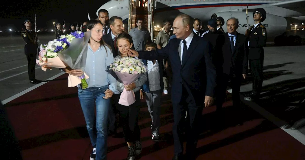 Russian spies' kids learned their nationality on flight to Moscow, and had no idea who Putin was, Kremlin reveals