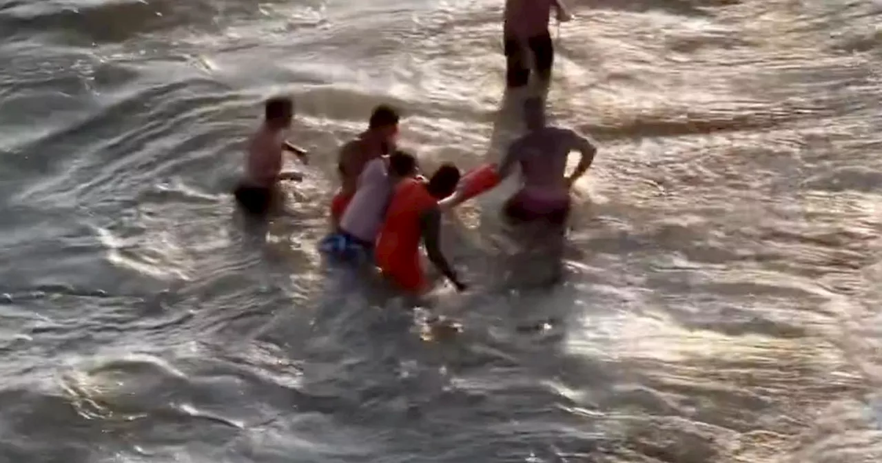 Dramatic video show swimmer rescued in Queens after beaches close