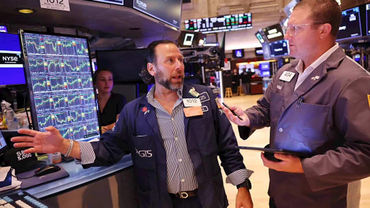 Dow drops 400 points after big U.S. jobs miss stokes recession worries: Live updates