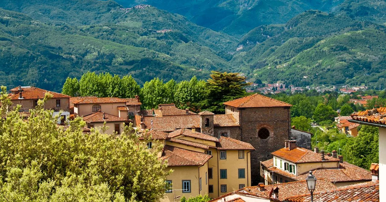 Italy's 'most Scottish town' with bagpipes, tartan and fish and chip festival