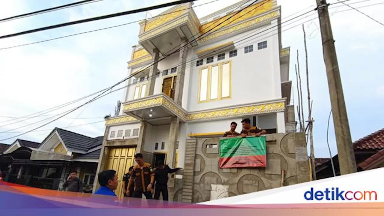 Kejati Sumsel Sita Rumah Tersangka Dugaan Korupsi Jaringan Internet Desa