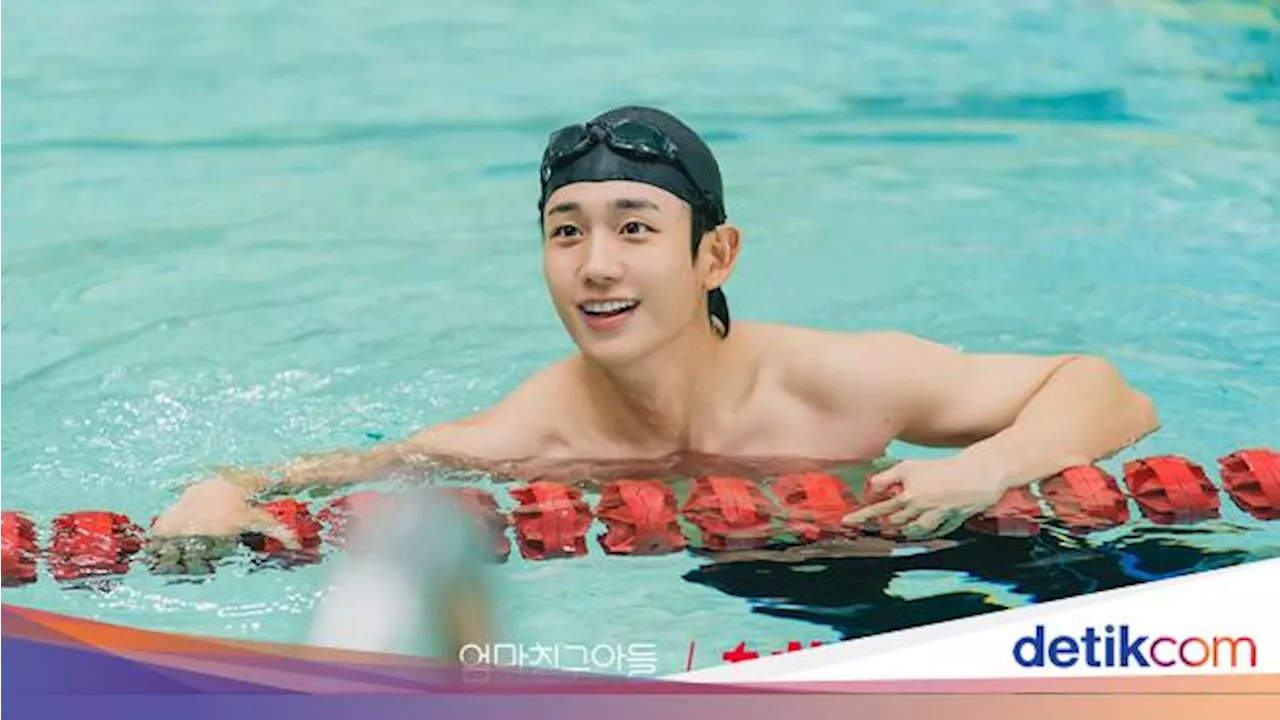 Penampilan Jung Hae In Sempurna Banget di Love Next Door