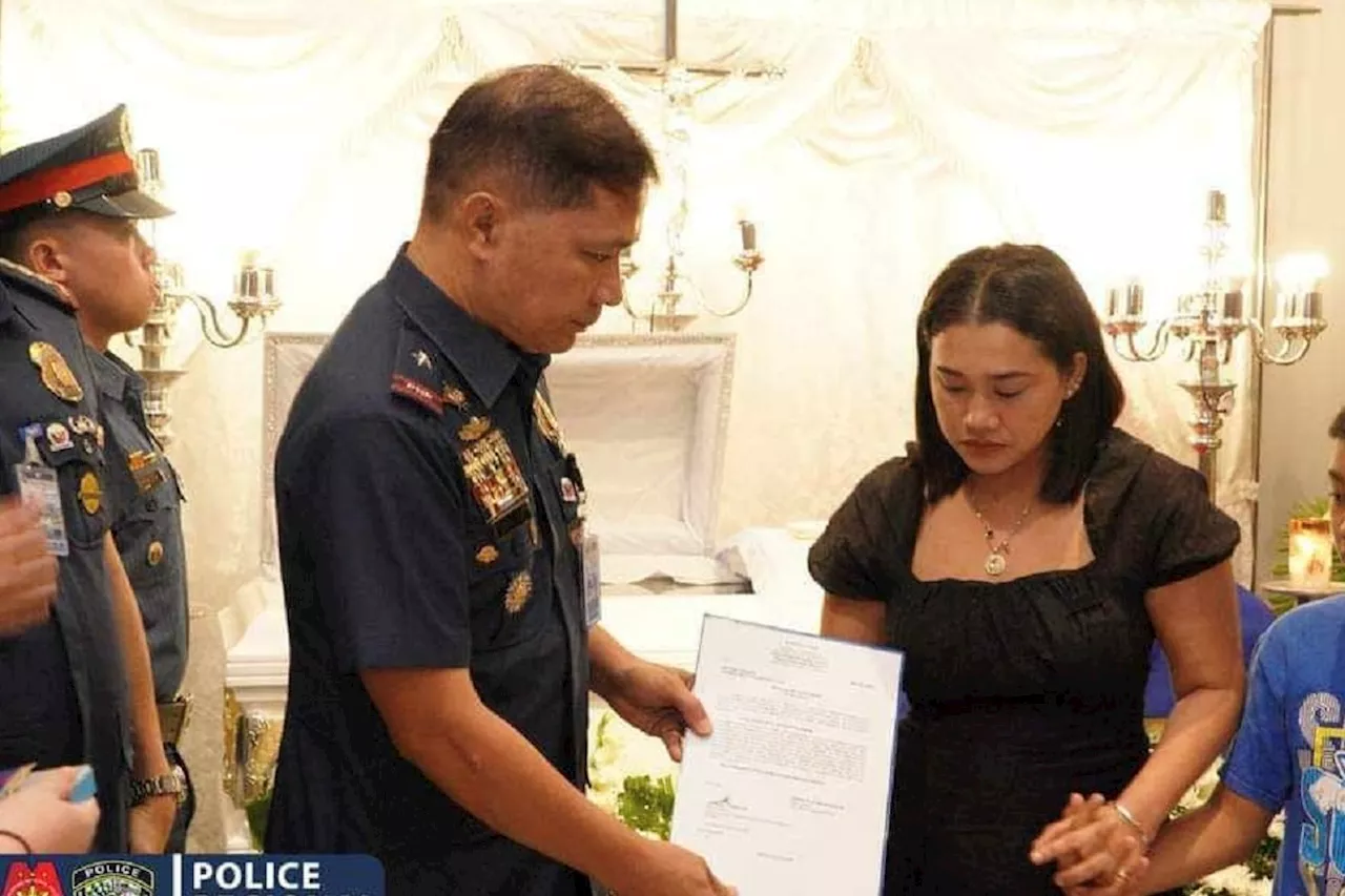 'Medalya ng Kadakilaan' given to Mandaue cop shot dead by minor