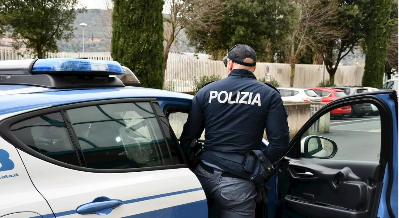 Roma, turisti aggrediti con lo spray urticante salvati dal ristoratore eroe: due arresti