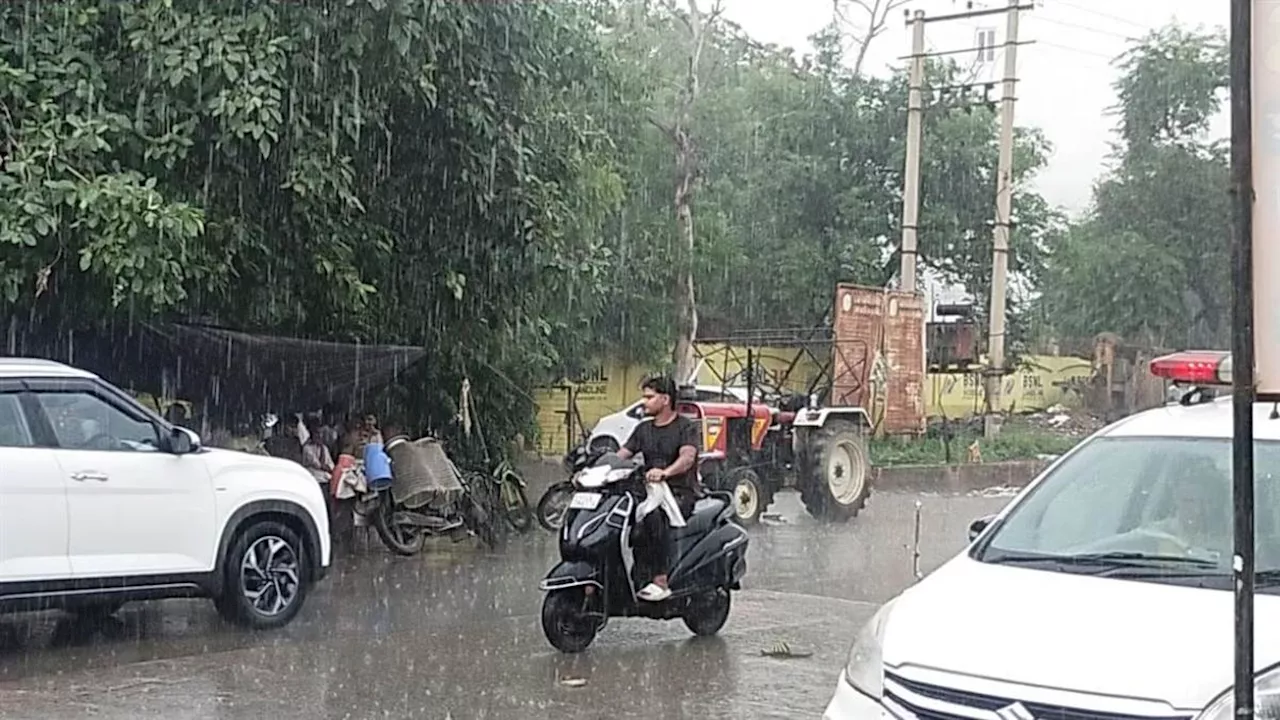 Rain in Delhi-NCR: दिल्ली-एनसीआर में झमाझम बारिश शुरू, मौसम हुआ सुहाना, लोगों को गर्मी से मिली राहत