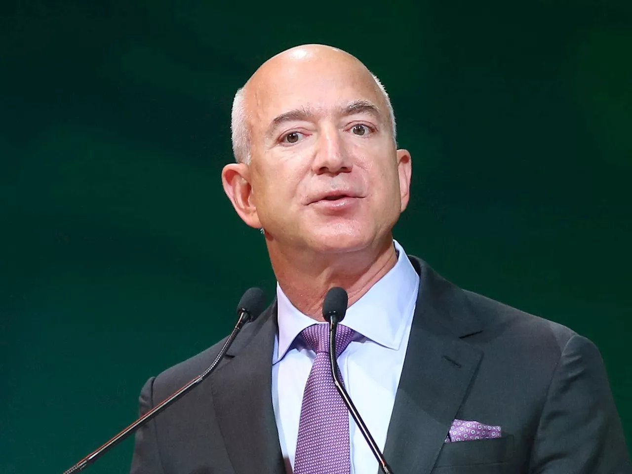 Mais ricos do mundo perdem US$ 134 bilhões com queda das ações de tecnologia, liderados por Bezos