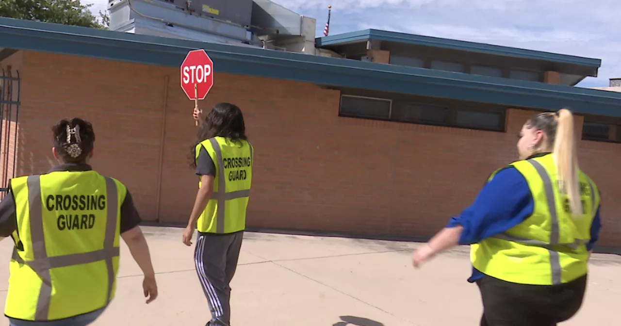 'Safety, safety, safety': TUSD trains new crossing guards in Menlo Park