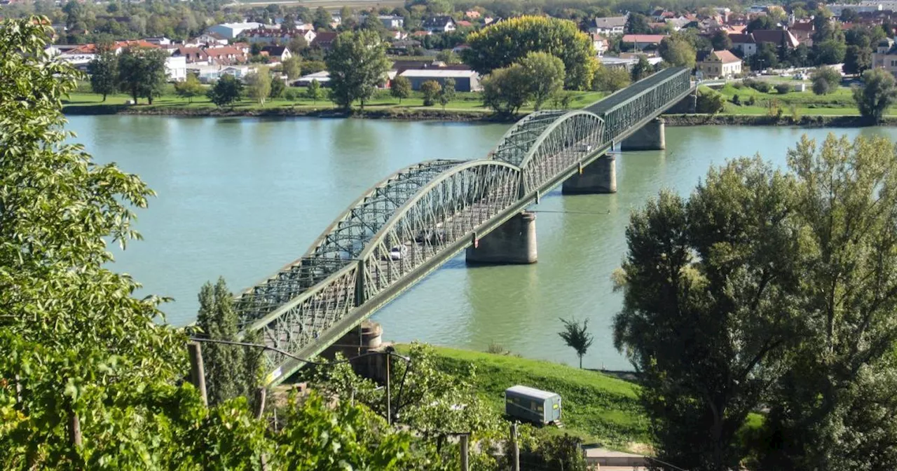 Donaubrücke Stein-Mautern: Neos mit Petition für '2-Brücken-Lösung'