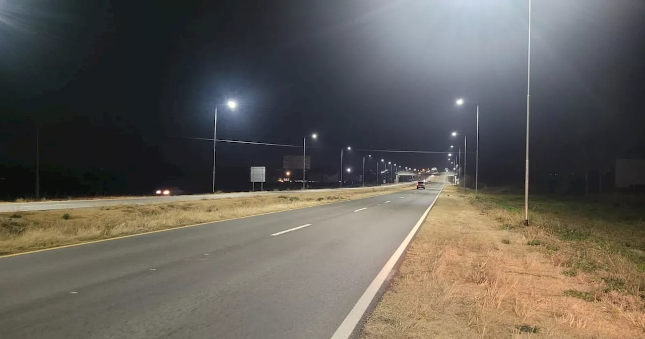 Iluminan tramo de una ruta provincial de la zona de Alta Gracia