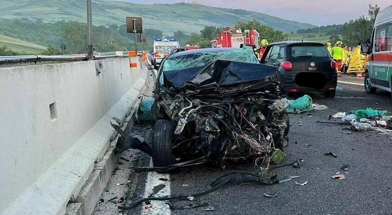 Giancarlo e Rita muoiono in un incidente sull'A14: l'auto sbanda e finisce sotto due tir. Stavano andando dai