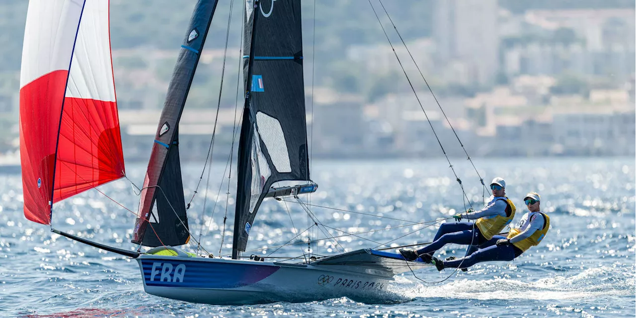 JO 2024 : médaille de bronze en voile pour le duo Charline Picon et Sarah Steyaert