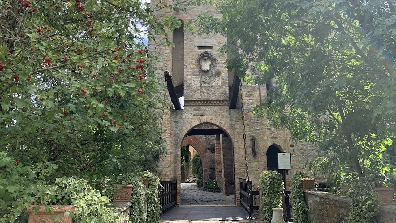 Emilia, vacanze tra castelli, giardini e sapori straordinari