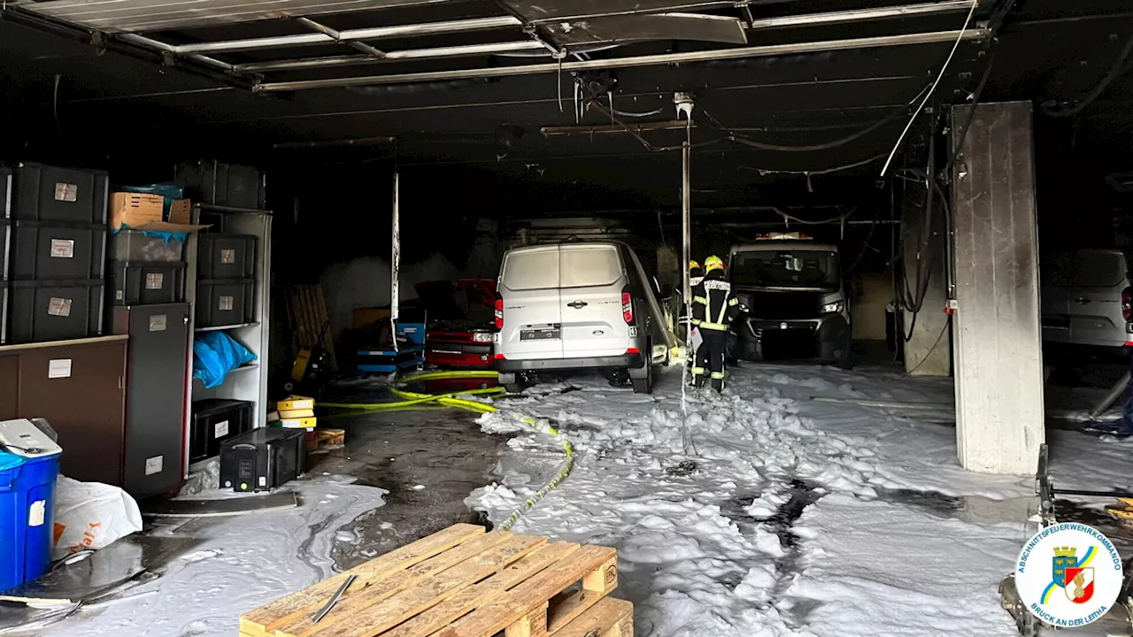 Autohaus-Brand in Bruck: „Zum Glück war noch jemand im Betrieb“