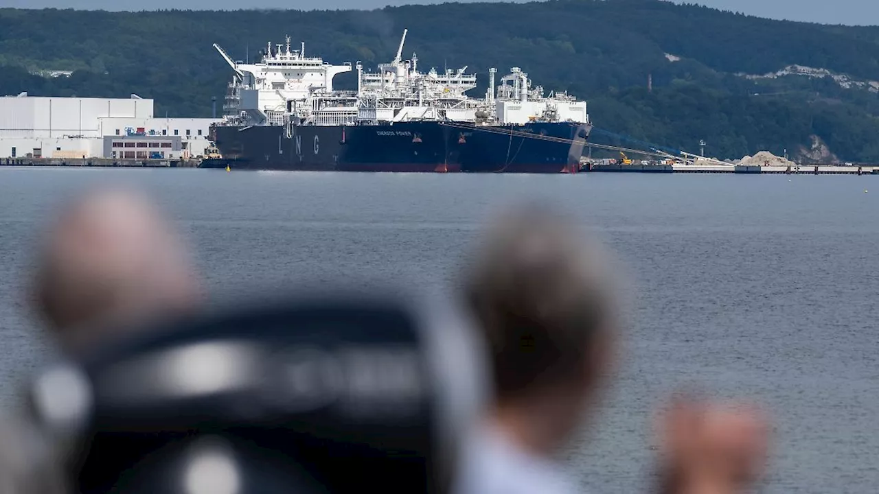 Mecklenburg-Vorpommern: Ministerium: LNG-Terminal Mukran angezeigt