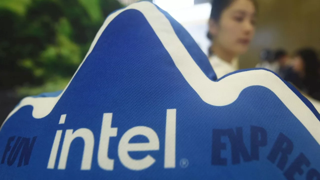 Intel, en retard face à ses concurrents, licencie 15% de ses employés