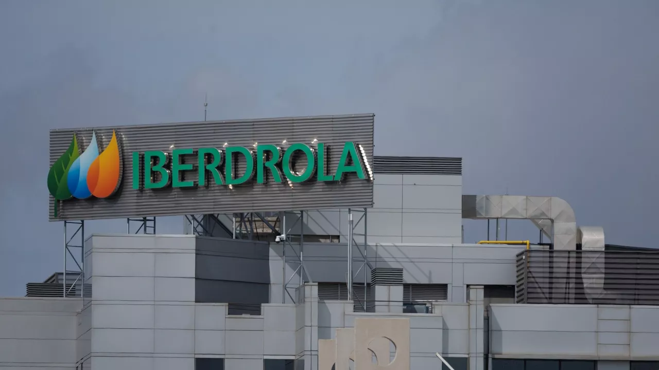 Iberdrola compra la distribuidora británica ENW por 5.000 millones de euros