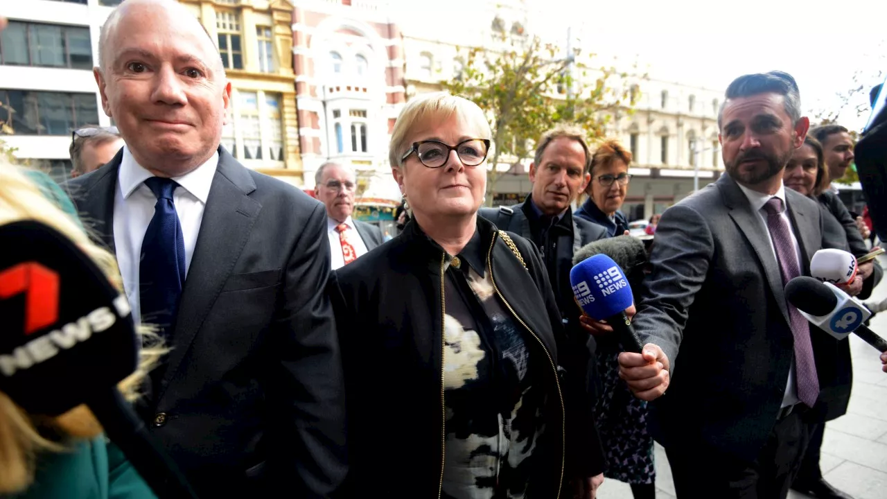 ‘Truth is about to be told’: Reynolds’ bold message as defamation fight with Higgins underway