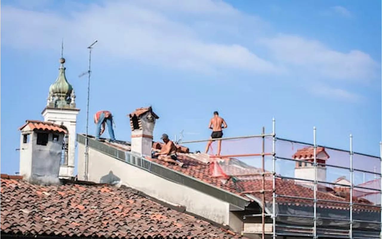 Lavoro, alcuni settori costretti a fermarsi per il caldo: ecco in quali regioni lo stop