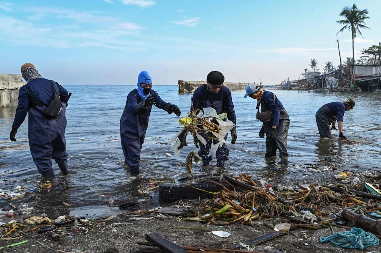 Oil contamination spotted in waters of Bataan, Bulacan, Cavite and Metro Manila