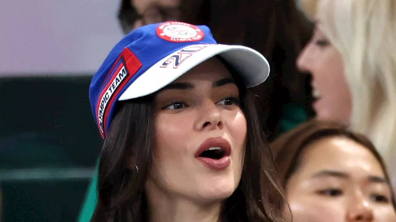 Kendall Jenner con il bomber da atleta e i mocassini ultra-chic, la combo inedita per le Olimpiadi