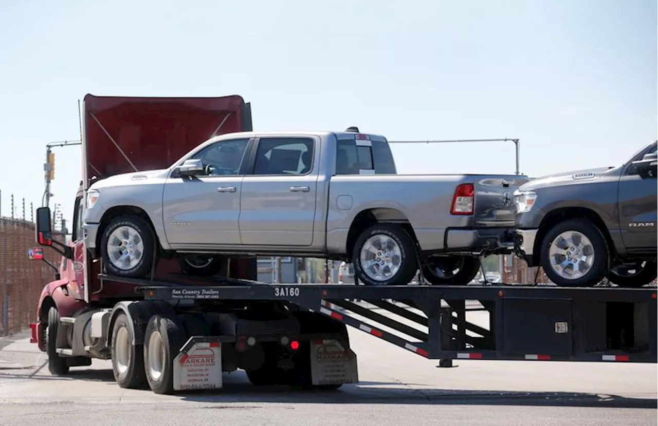 NHTSA launches engineering analysis into nearly 1 million Dodge SUVs