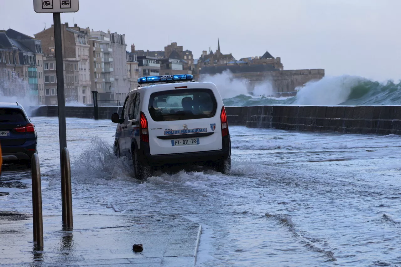 Grandes marées cette semaine sur les littoral français : les autorités multiplient les appels à la prudence