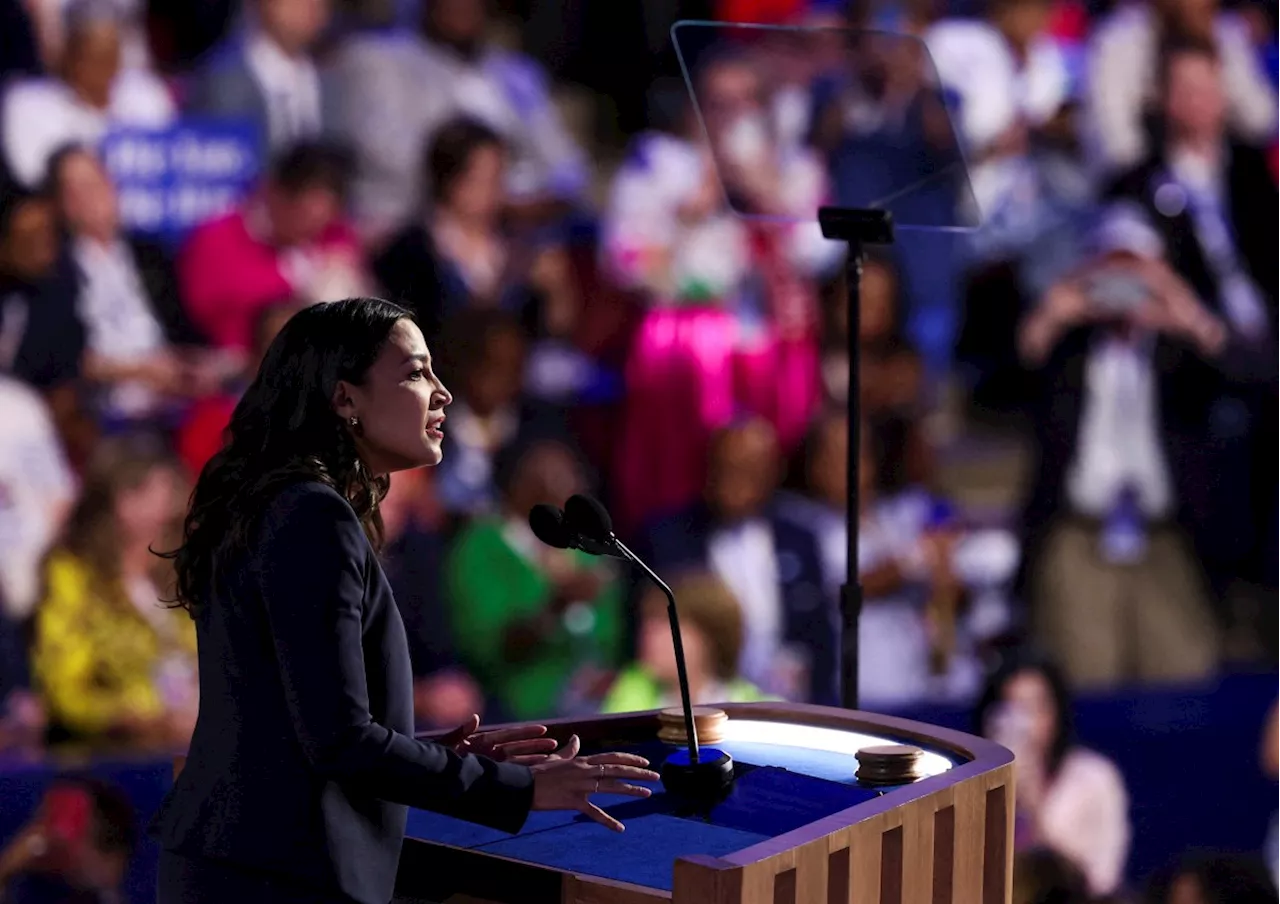 Hochul, AOC focus on jobs, economy during anti-Trump speeches at Democratic National Convention