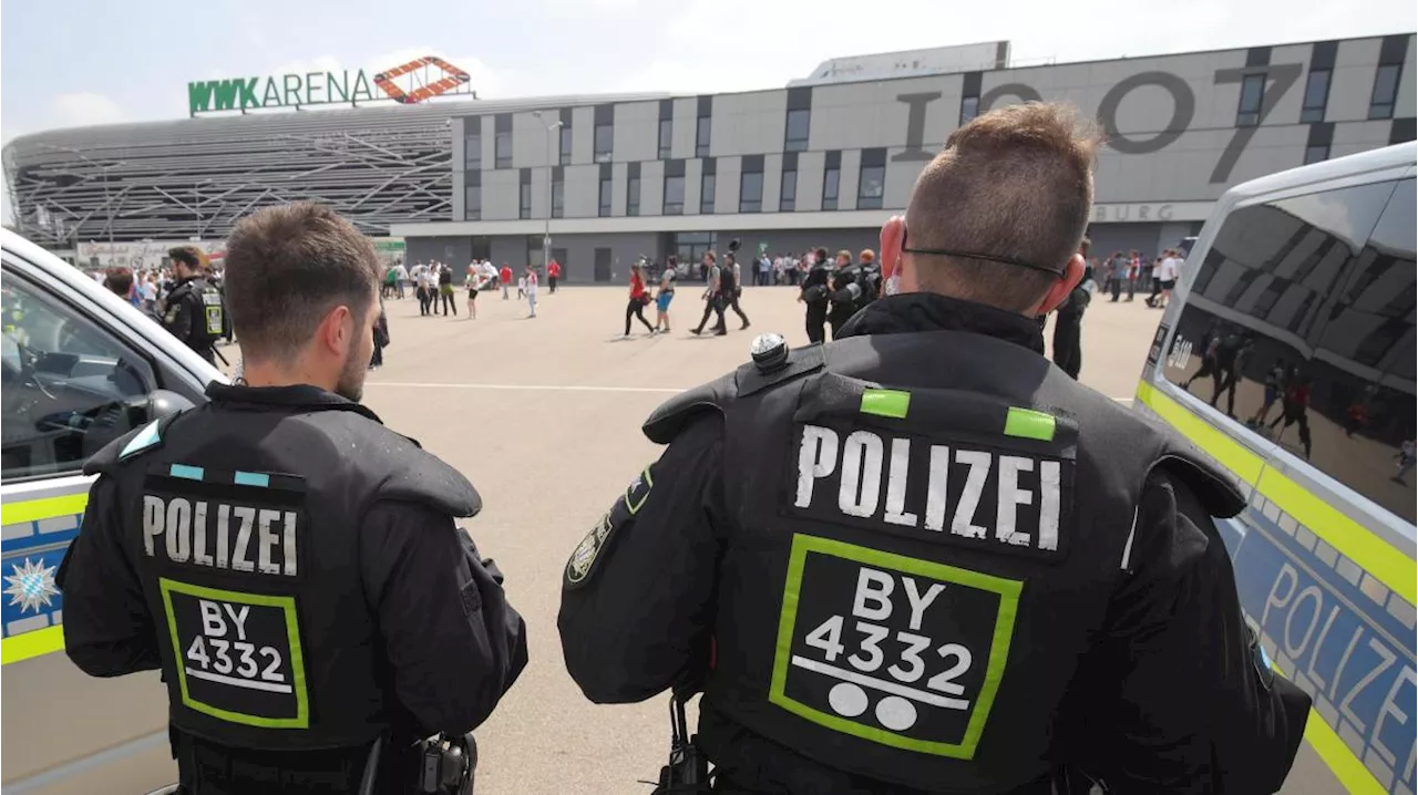 Polizist feuerte Dienstwaffe am FCA-Stadion ab: Prozess startet heute