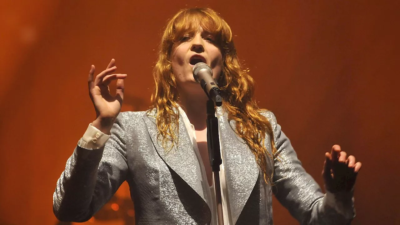 Florence Welch makes a surprise appearance at Taylor Swift