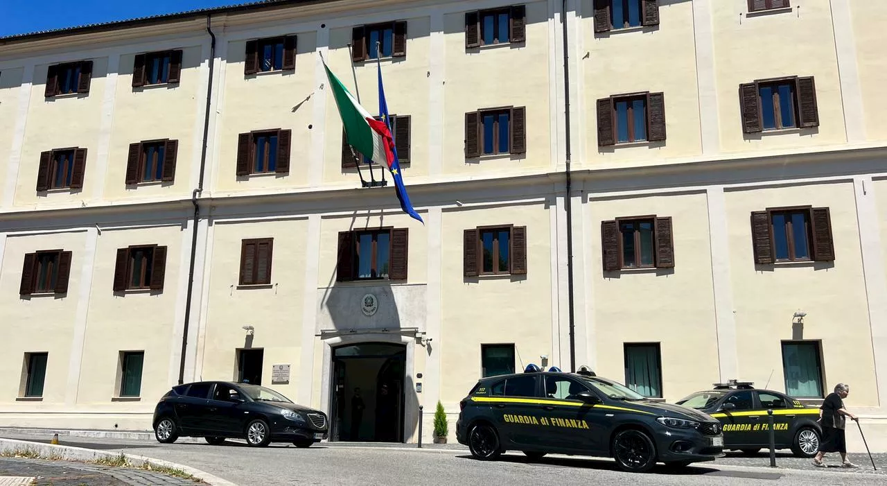 Truffa delle carrozzine alla Asl di Frosinone, sette nei guai. False prescrizioni per aumentare le forniture