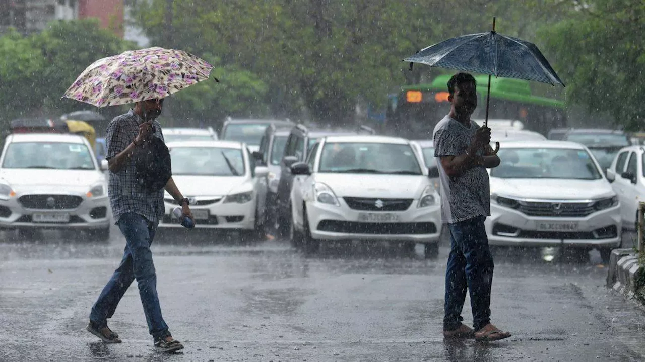 Delhi Rain: दिल्ली-NCR के कुछ इलाकों में झमाझम बारिश, स्कूल-दफ्तर जाने वालों को हो रही परेशानी