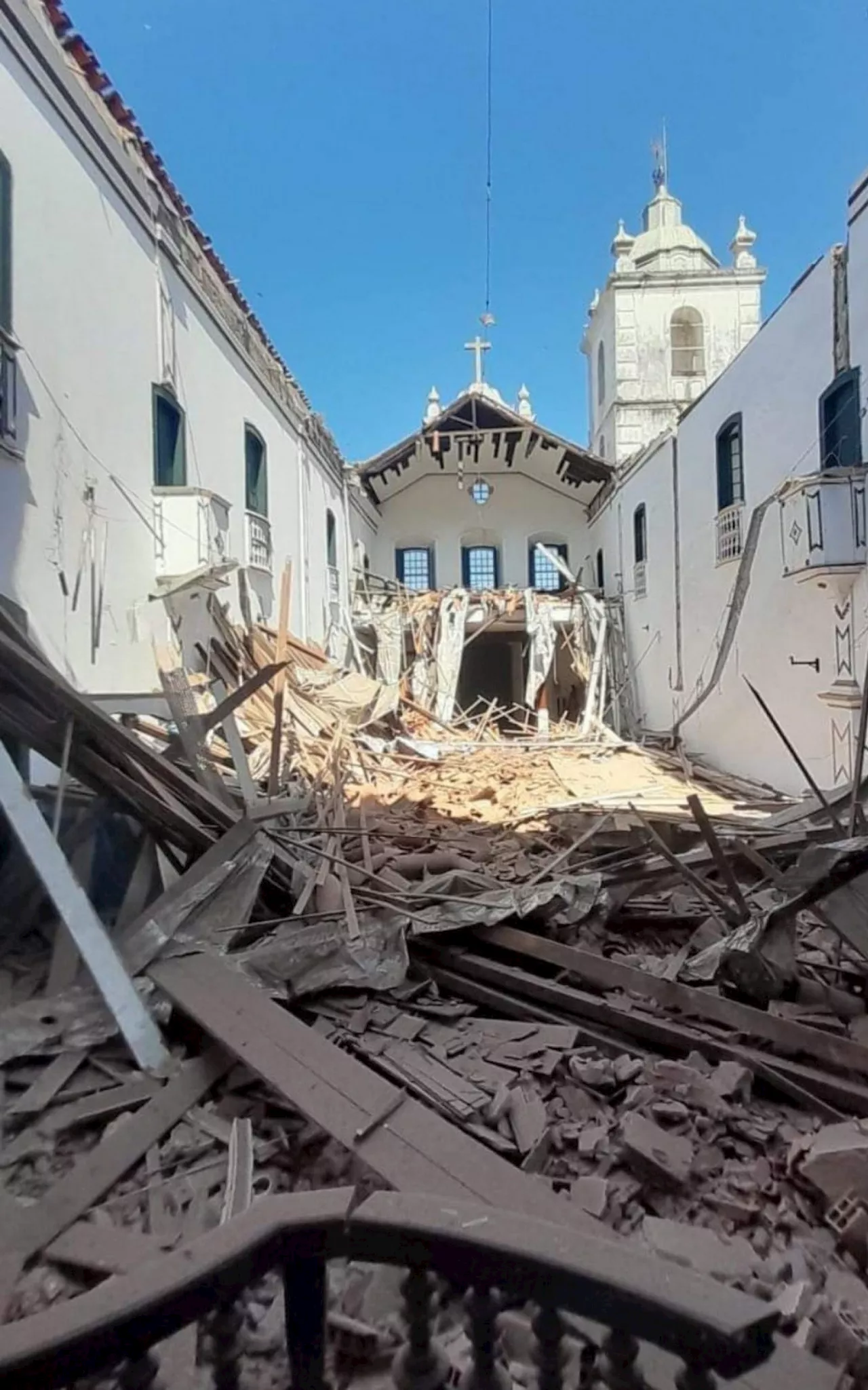 Iphan anuncia vistoria em igreja histórica de Angra dos Reis após telhado desabar