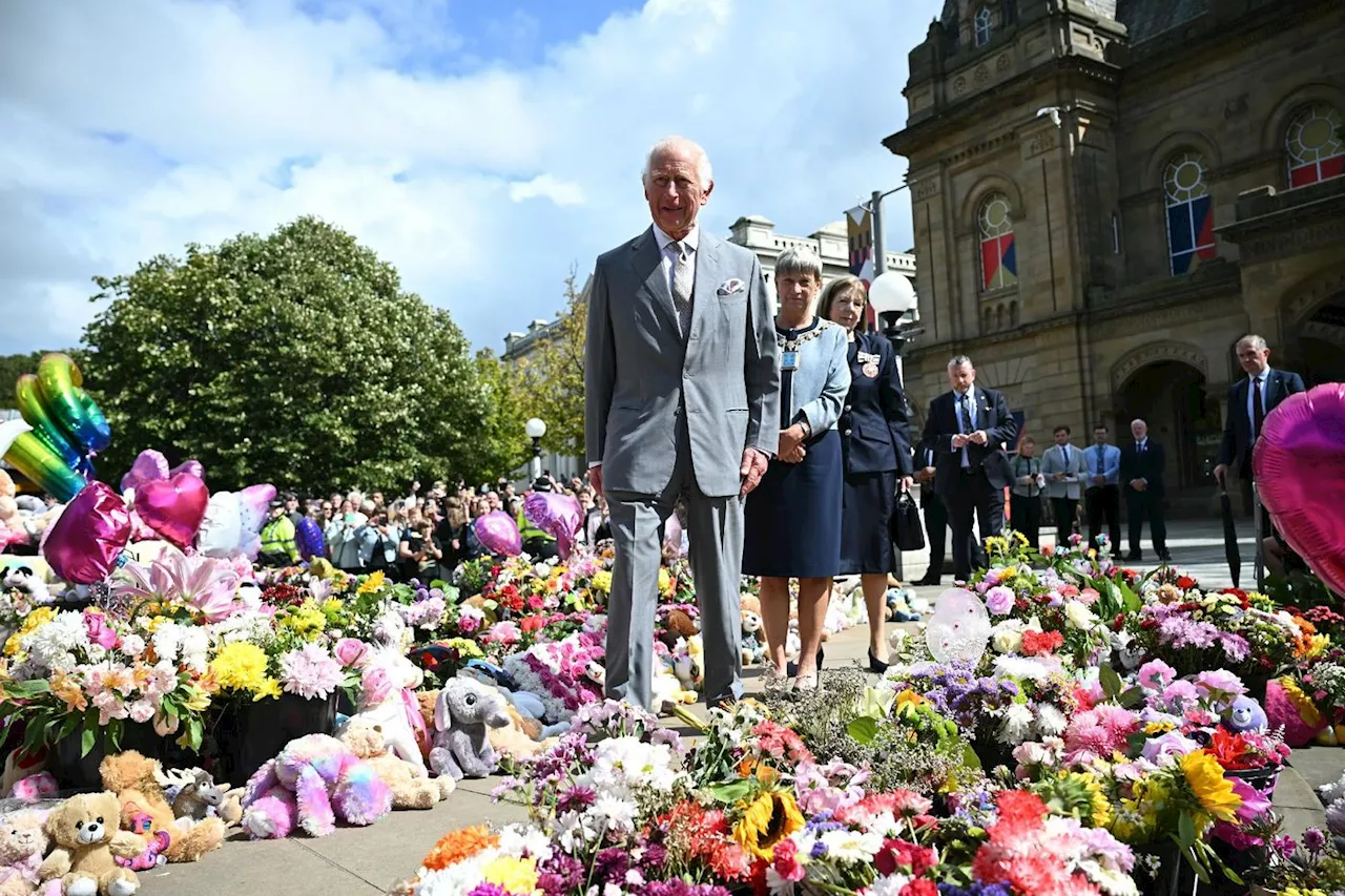 Charles III à Southport, trois semaines après le meurtre de trois fillettes