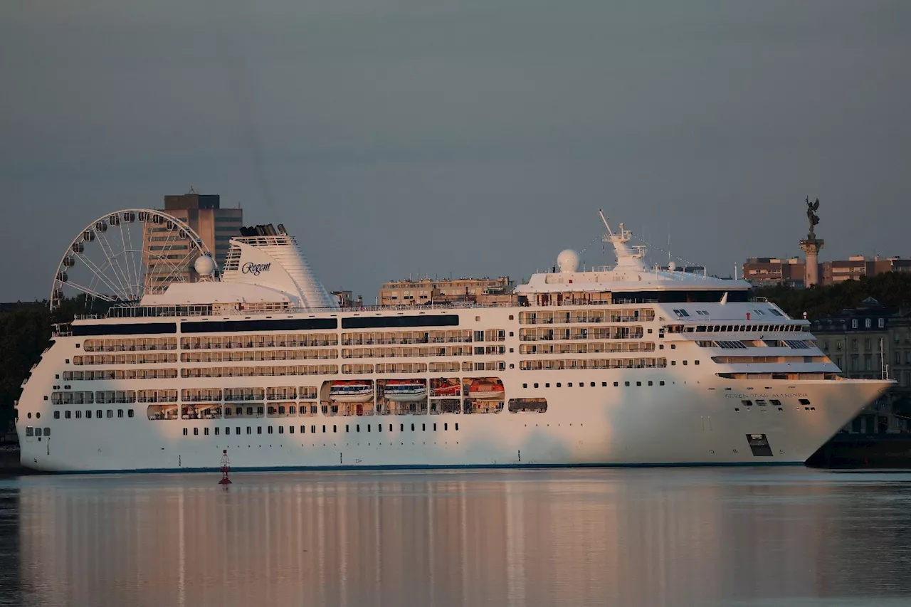 À Bordeaux, le déplacement des bateaux de croisière hors du centre-ville divise