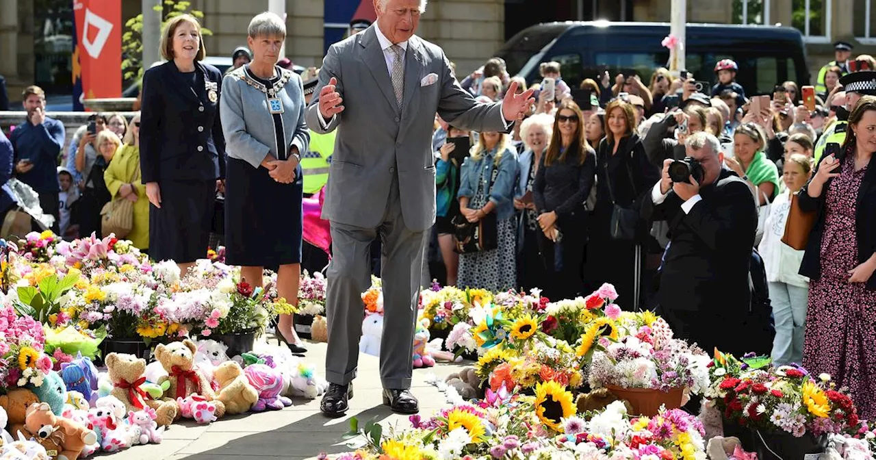 Charles III à la rencontre des enfants survivants de l'attaque au couteau de Southport